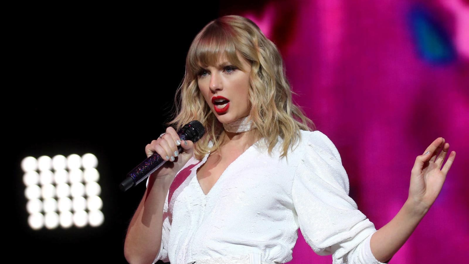 Taylor Swift set to be 'SNL' musical guest 