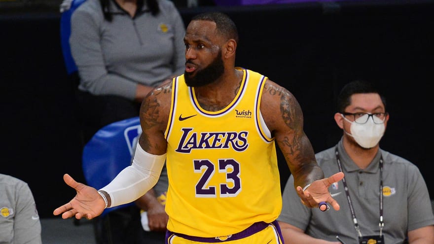 LeBron offers blunt assessment of Lakers' troubles | Yardbarker