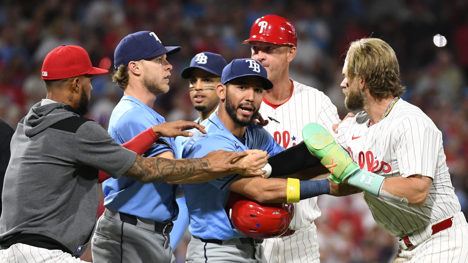 Watch: Phillies, Rays play wild bottom of the eighth inning