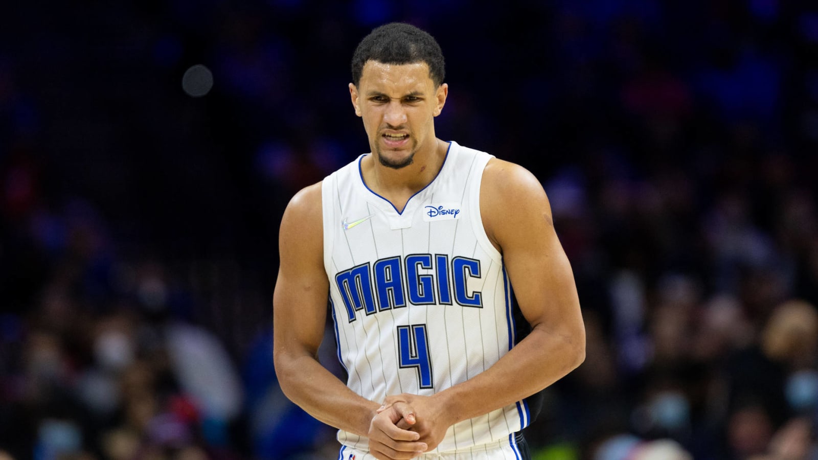 Magic's Suggs out 'extended period of time' with thumb injury