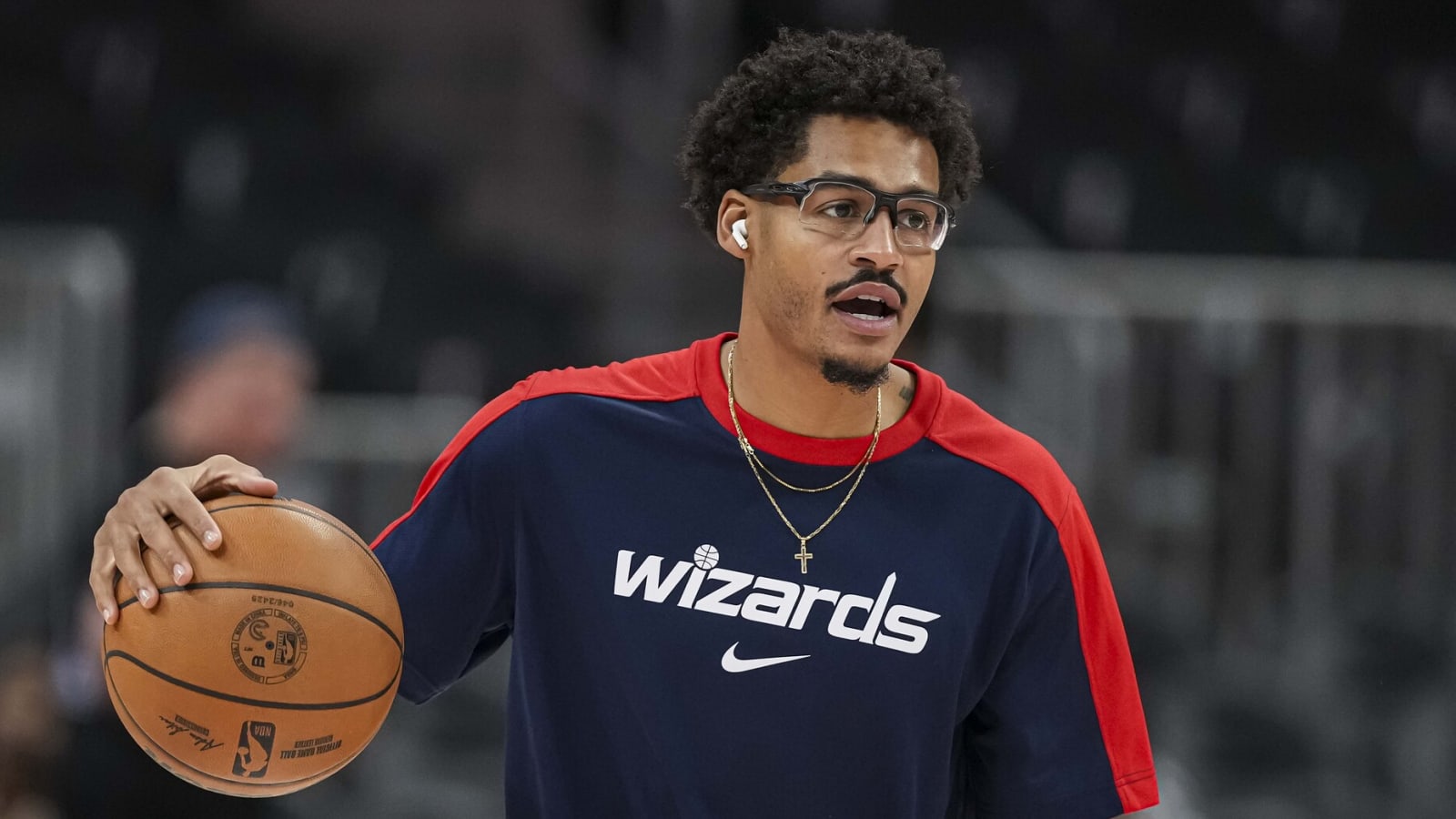 Watch: Wizards' Poole hits step-back three to win game vs. Hornets