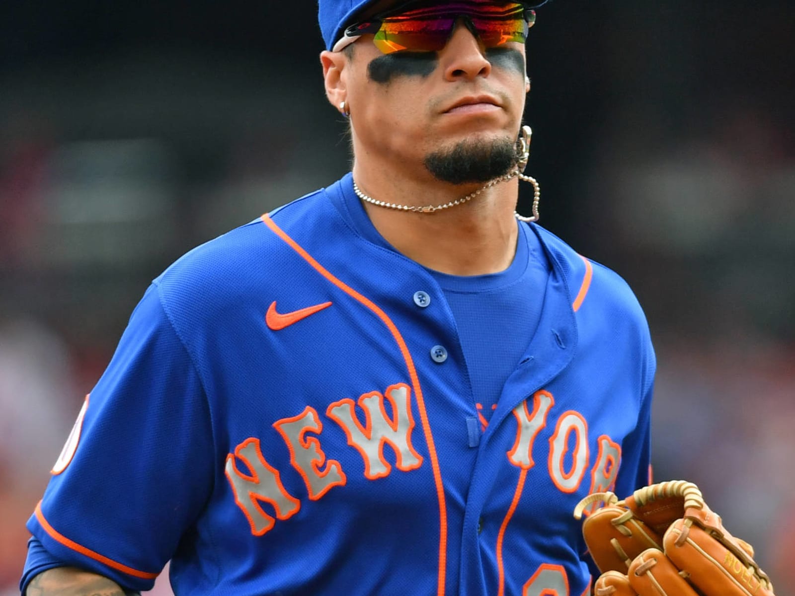 Mets fans boo Baez after 'thumbs-down' controversy, apologies