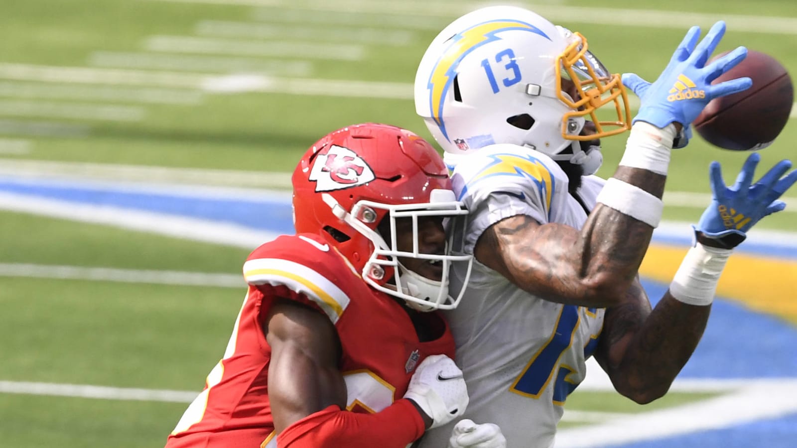 Chiefs confirm CB L'Jarius Sneed broke his collarbone