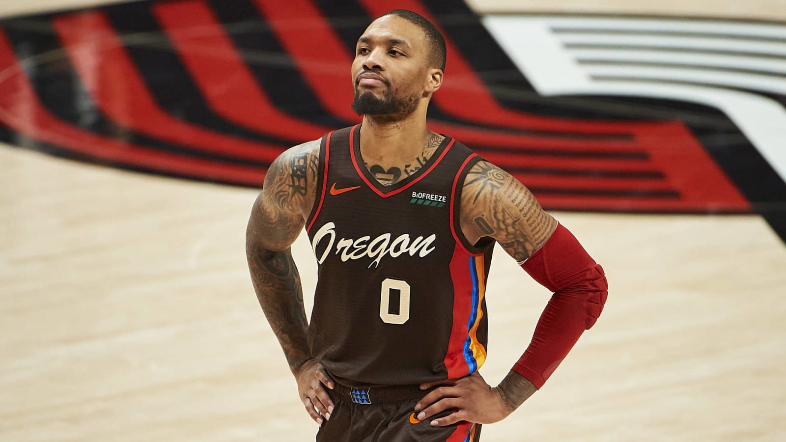 Damian Lillard: 'I'm not leaving' Blazers, 'not right now at least'