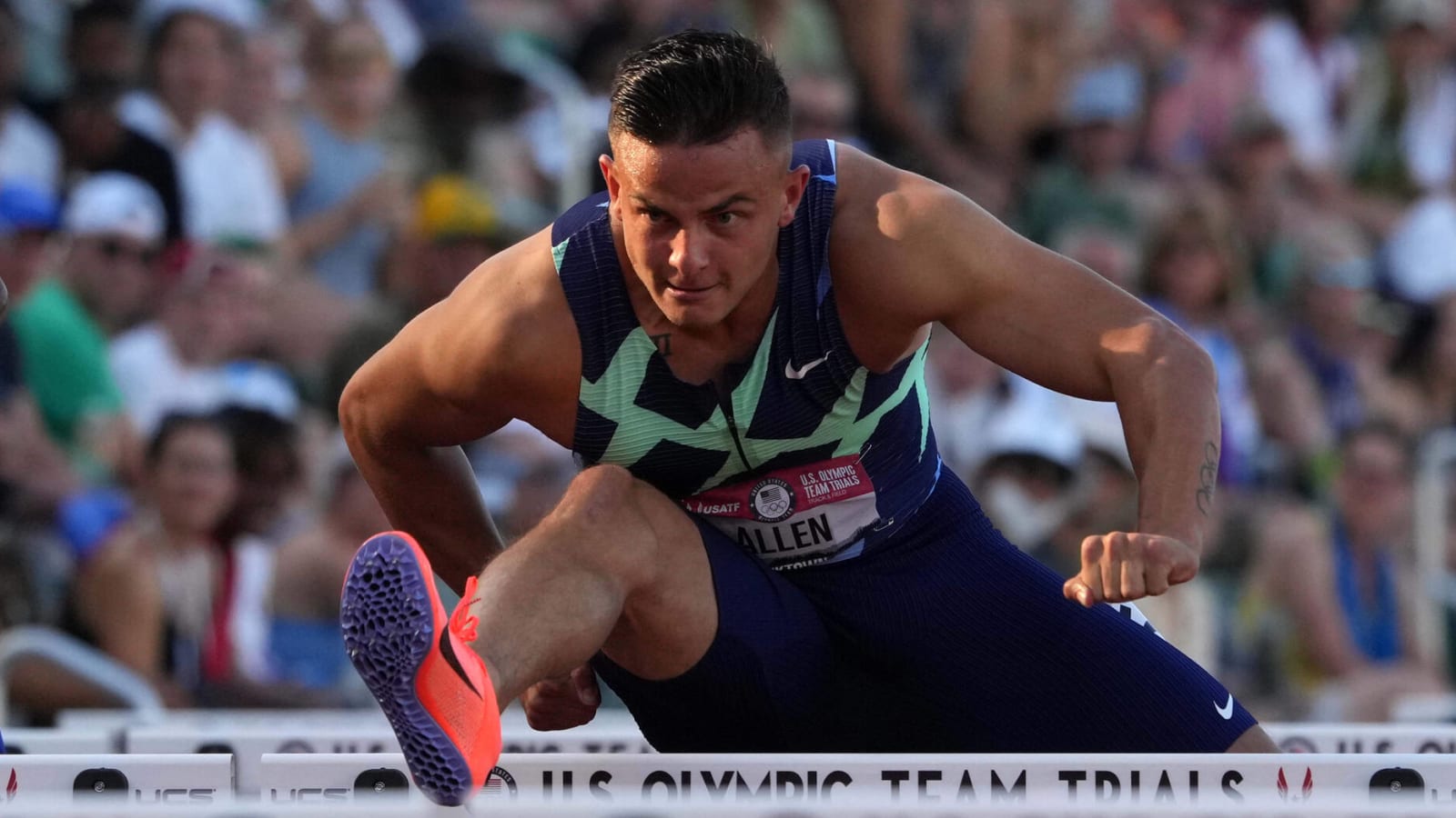 Eagles sign WR, Olympic hurdler Devon Allen to three-year deal