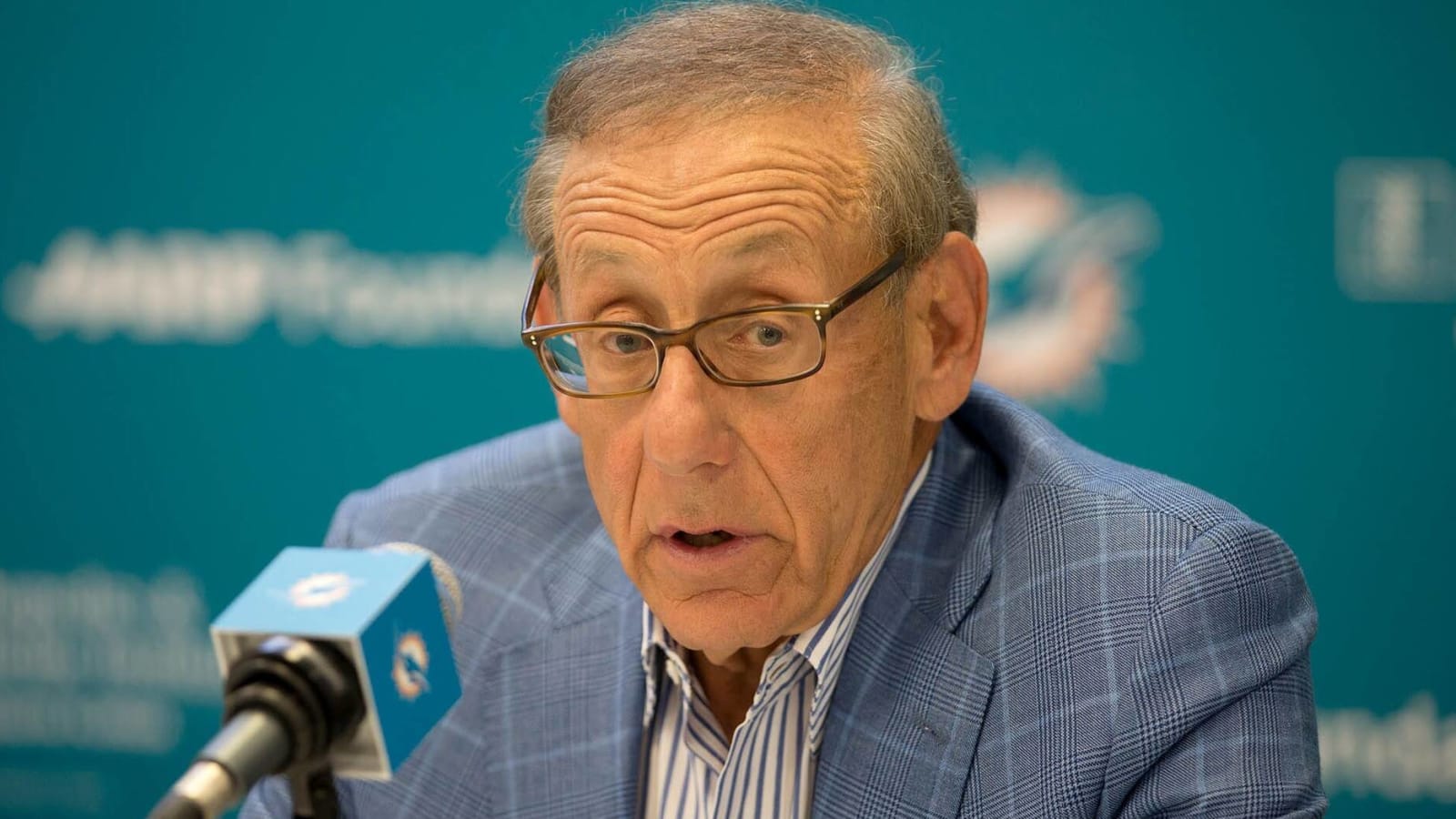 Dolphins lose 2023 first-round pick, owner suspended for tampering