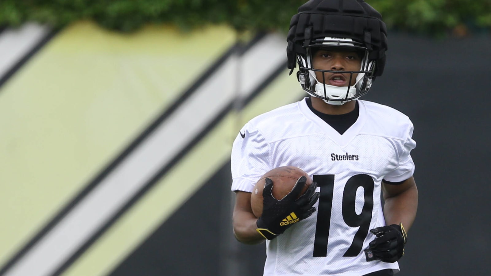 Calvin Austin III Puts Everyone on Notice at Steelers OTAs