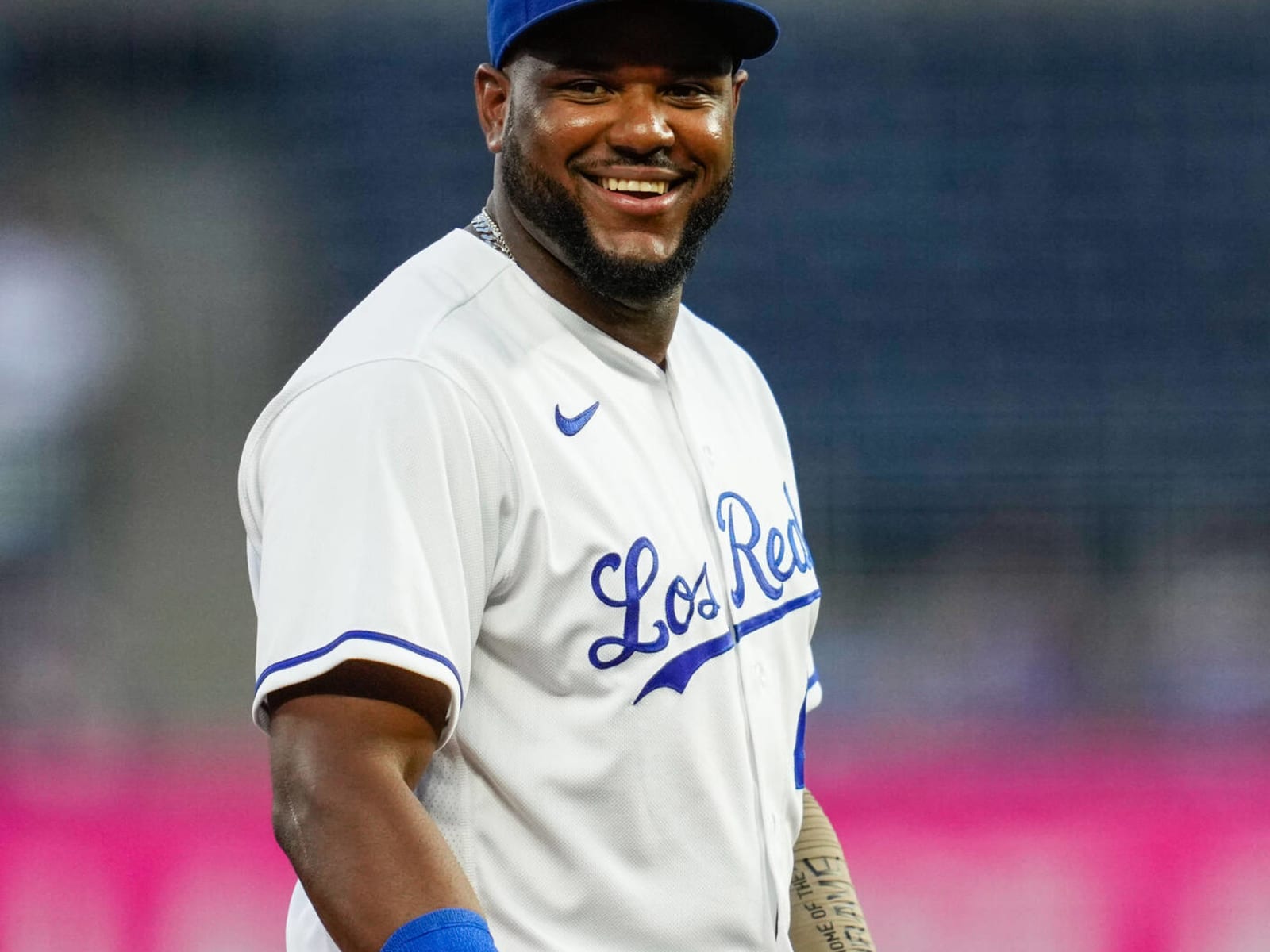 Dodgers sign utilityman Hanser Alberto