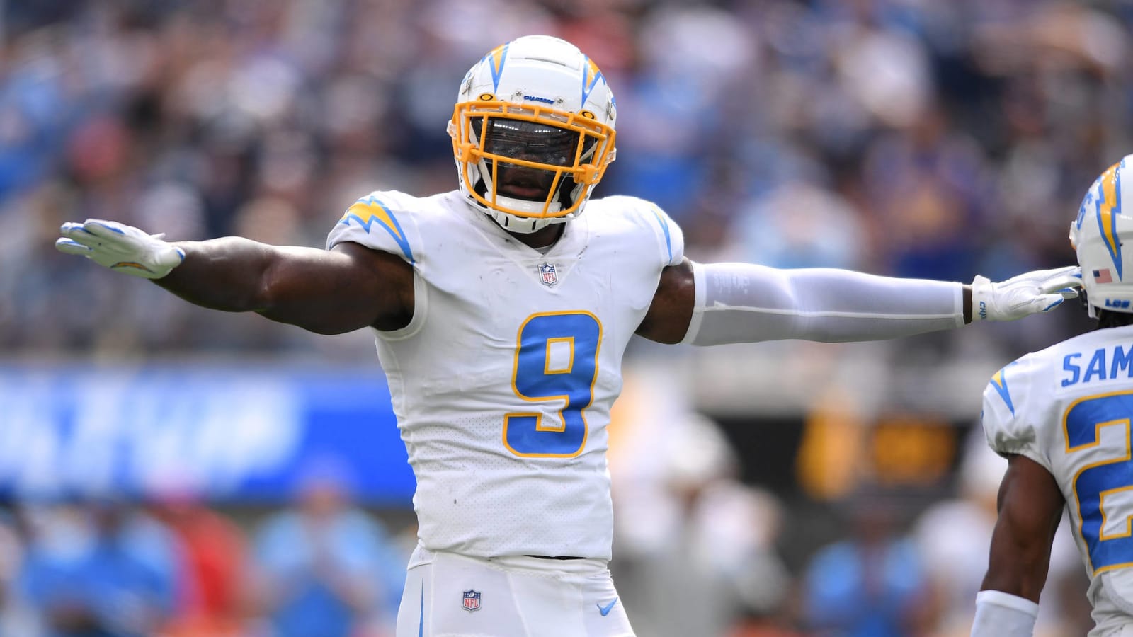 Chargers activate LB Kenneth Murray from injured reserve