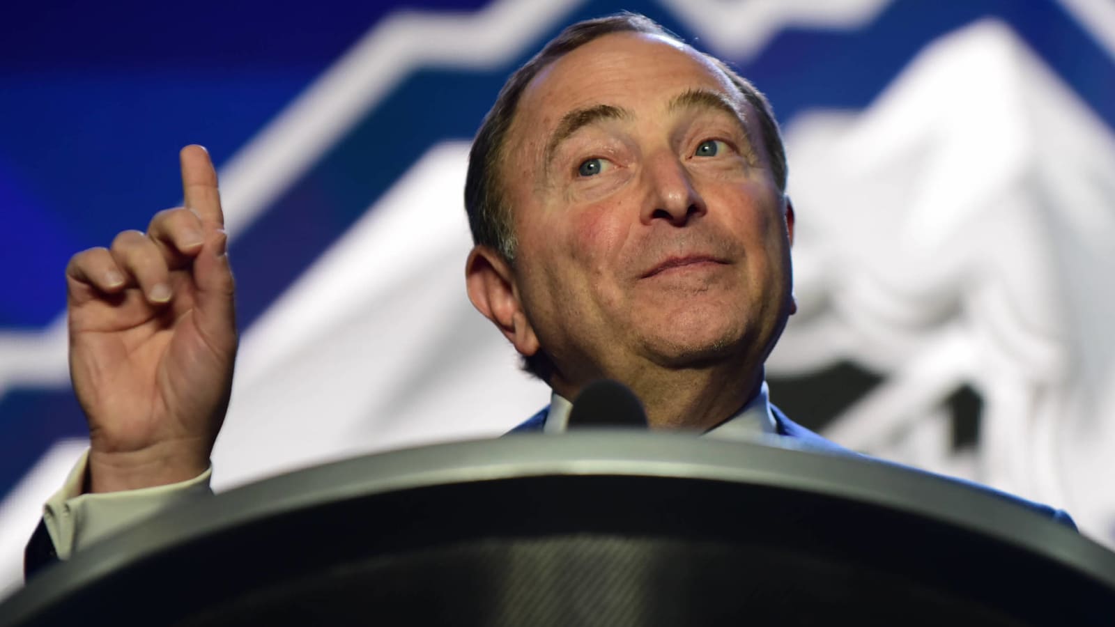 Gary Bettman can't attend NHL games due to quarantine rules