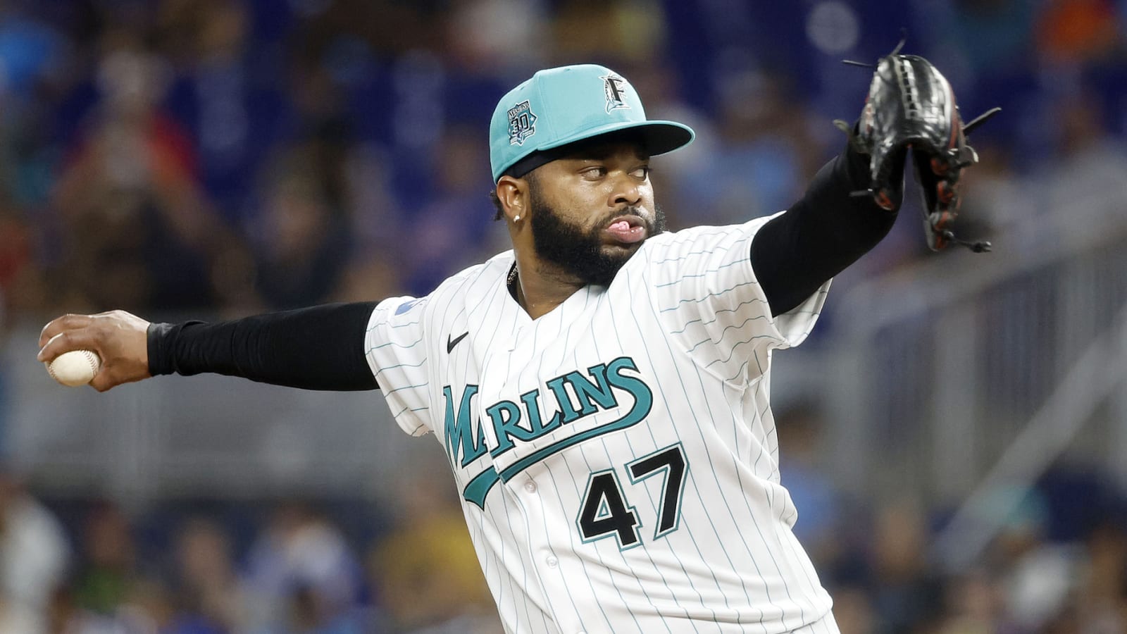 Angels signing former Cy Young finalist