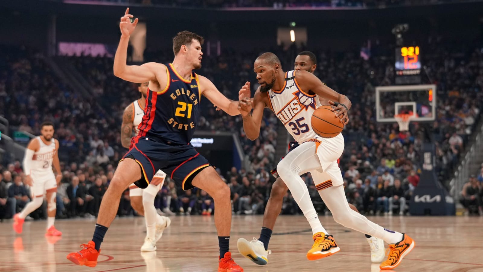 Kevin Durant’s Trade Rumors Triggered ‘Toxic’ Phoenix Suns Locker Room Says Insider