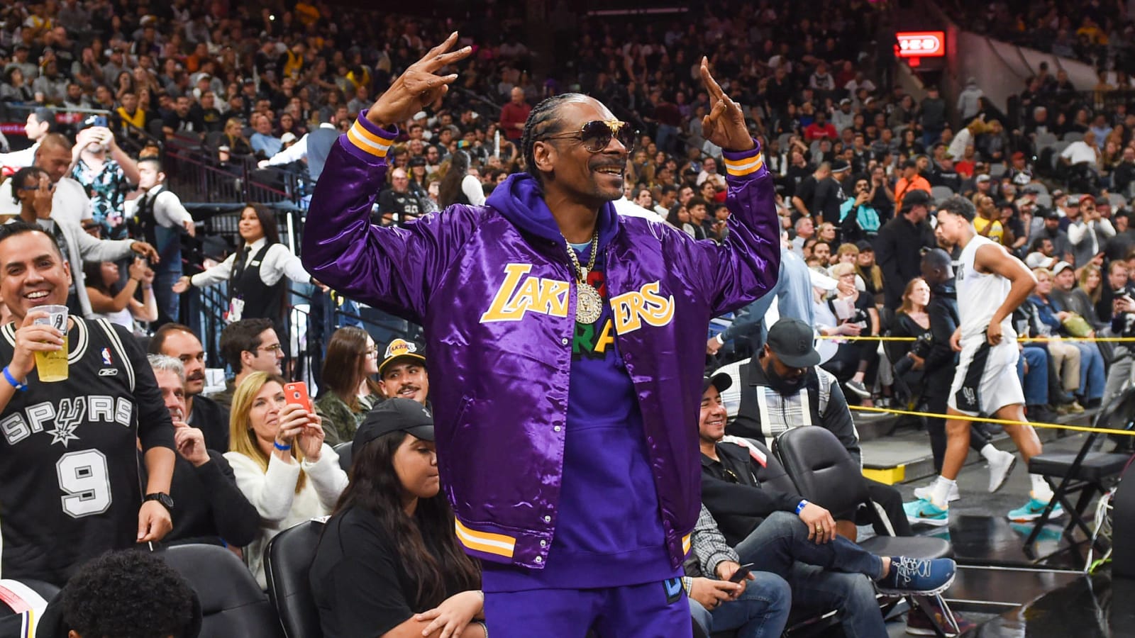 Snoop Dogg celebrates Lakers’ title with new tattoo