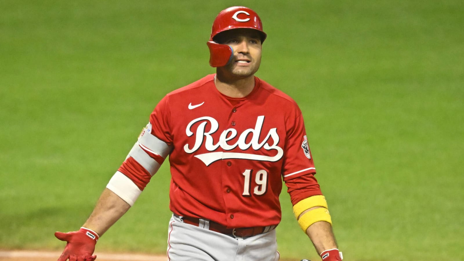 Former NL MVP Joey Votto drawing interest from AL team