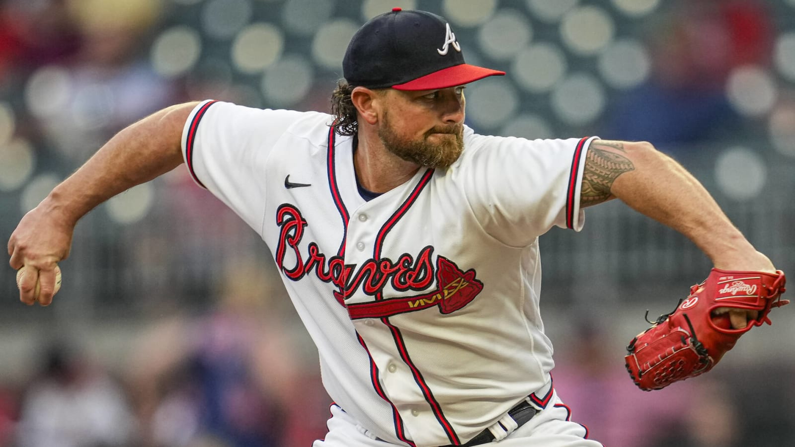 Braves place Kirby Yates on IL with right elbow inflammation