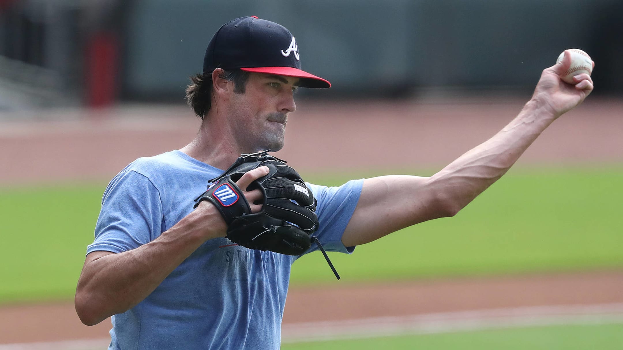 Cole Hamels signs with Dodgers