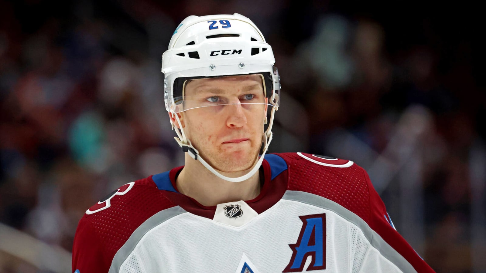 Avs All-Star Nathan MacKinnon may return Sunday at Stars