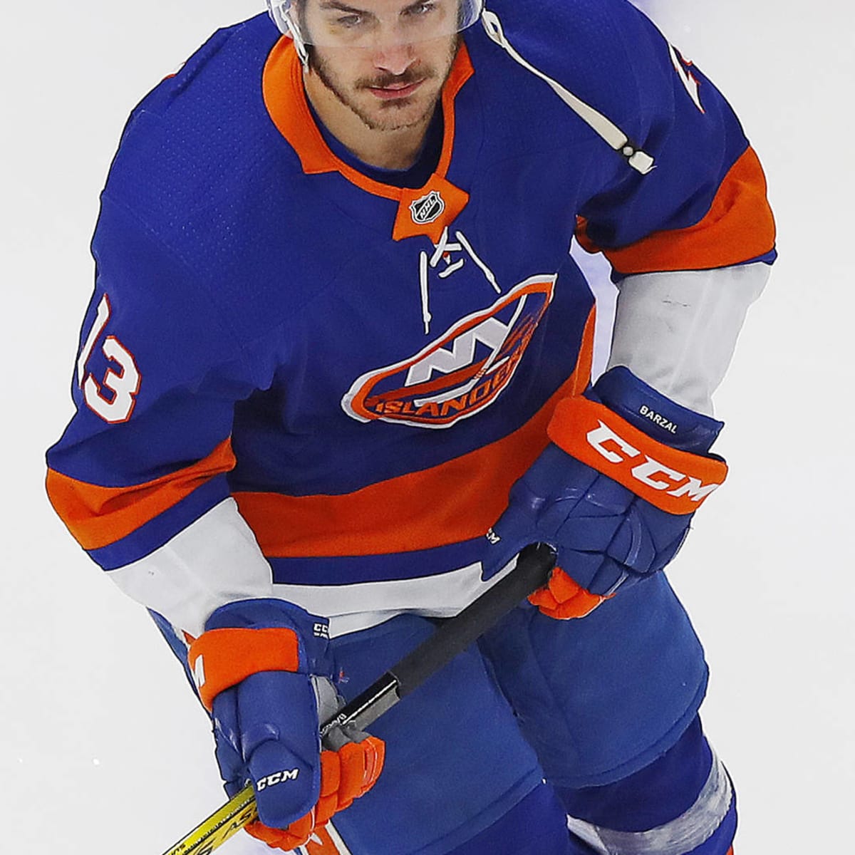 Mathew Barzal makes Seattle return with Islanders