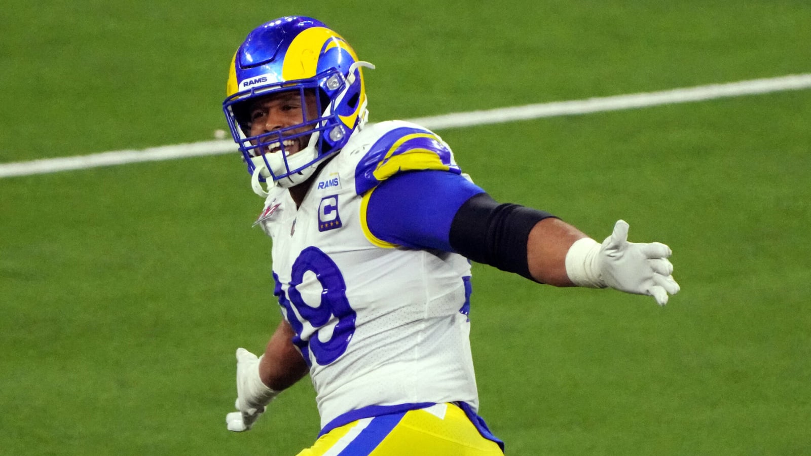 Rams included no-trade clause in Aaron Donald’s revised contract
