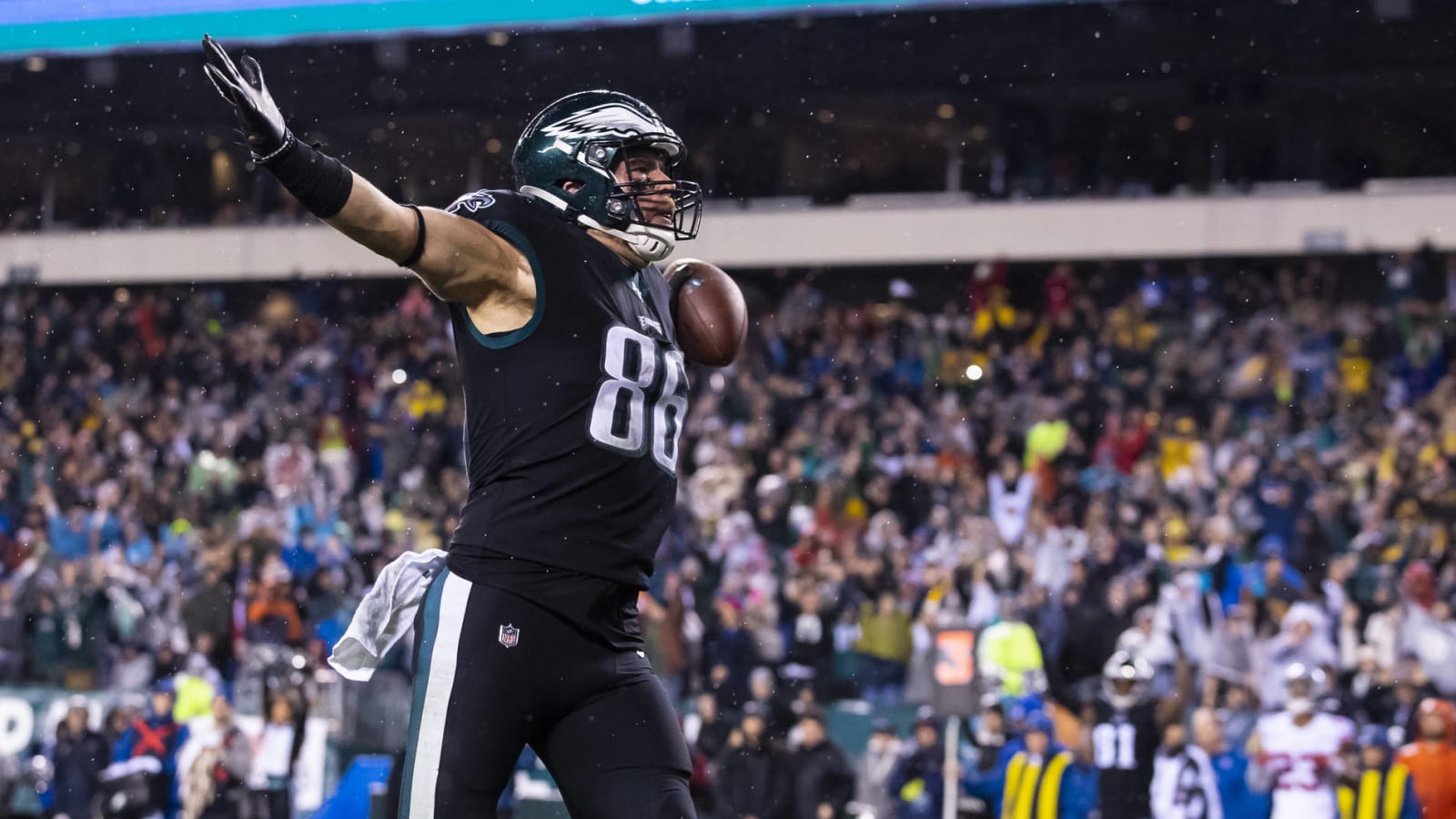 Eagles dig deep to save season, now set up to secure NFC Least