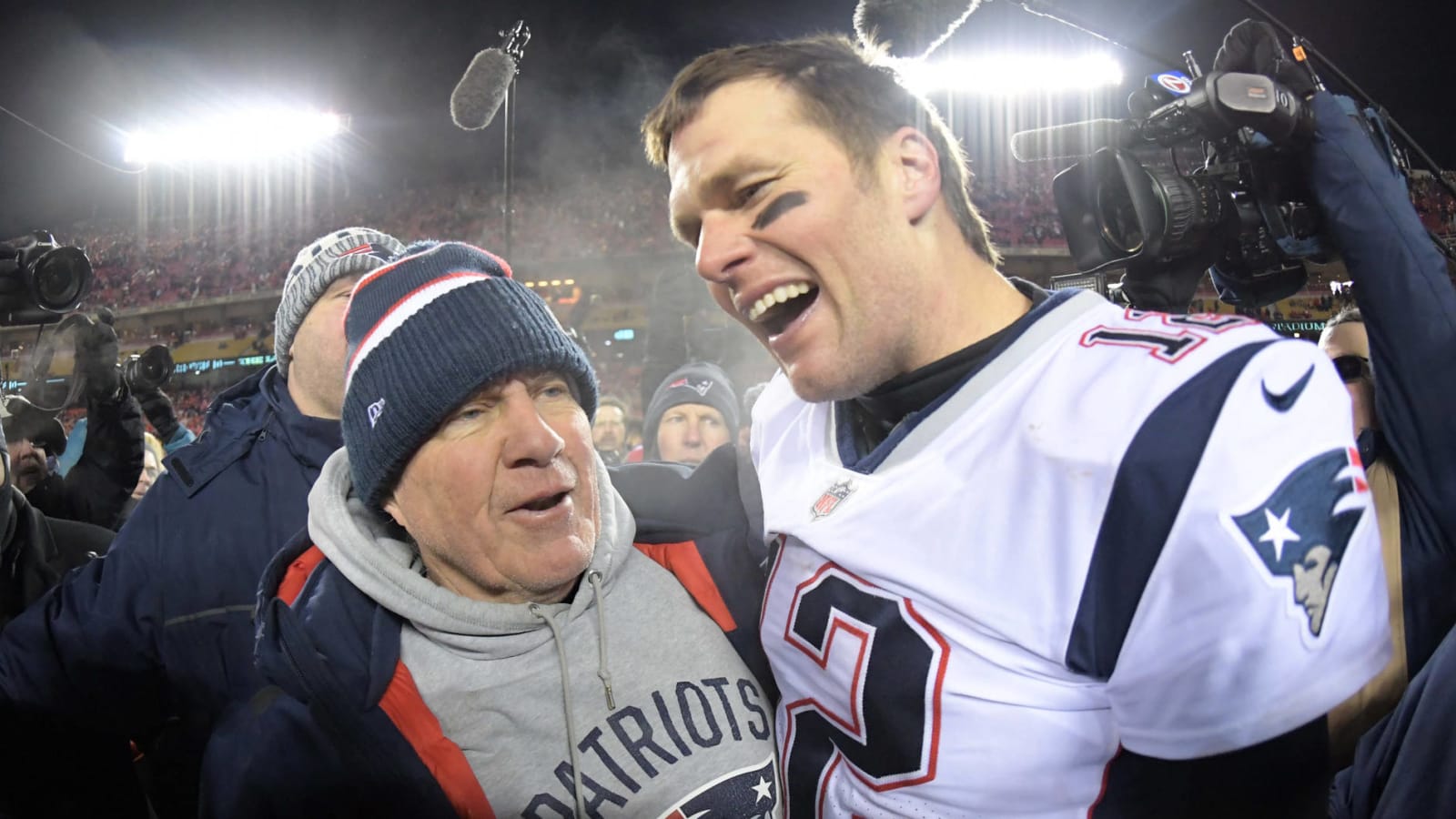 Belichick praises 'ultimate competitor' Brady in statement