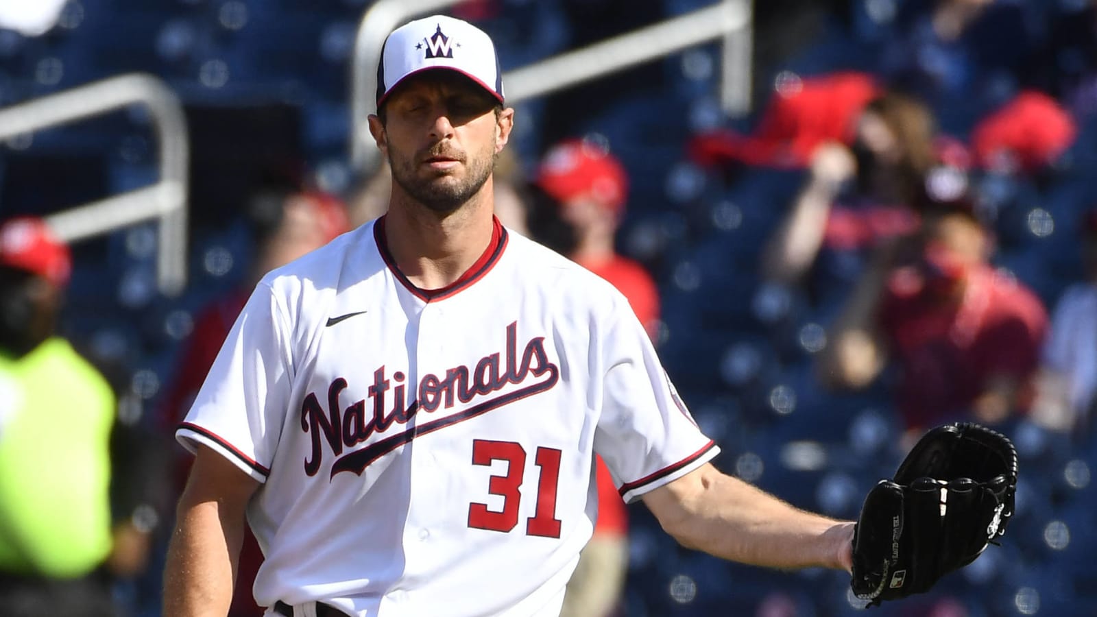 Scherzer has great question about Nats' fan attendance policy