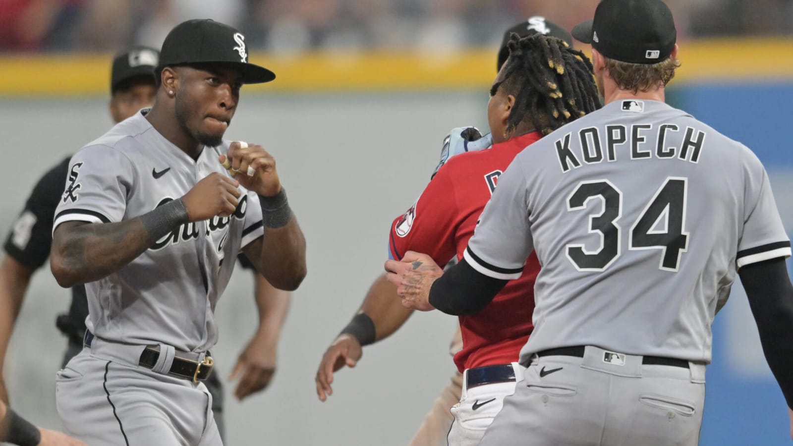 MLB world reacts to Tim AndersonJose Ramirez fight, ensuing brawl