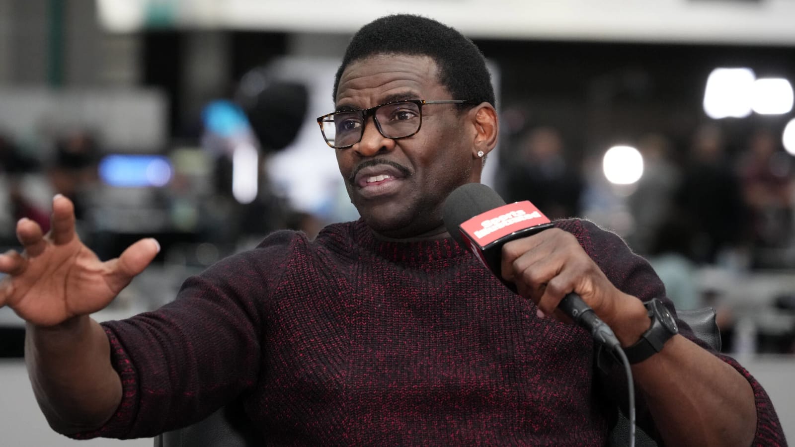 Michael Irvin accused of feeding 'propaganda machine'