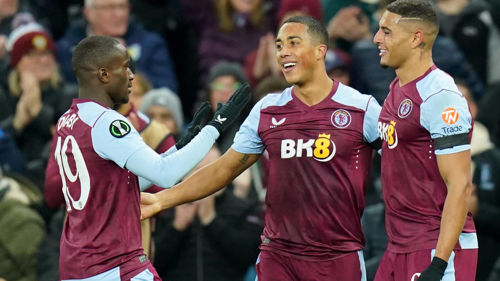 Watch: Diego Carlos powers home as Aston Villa level against Alkmaar