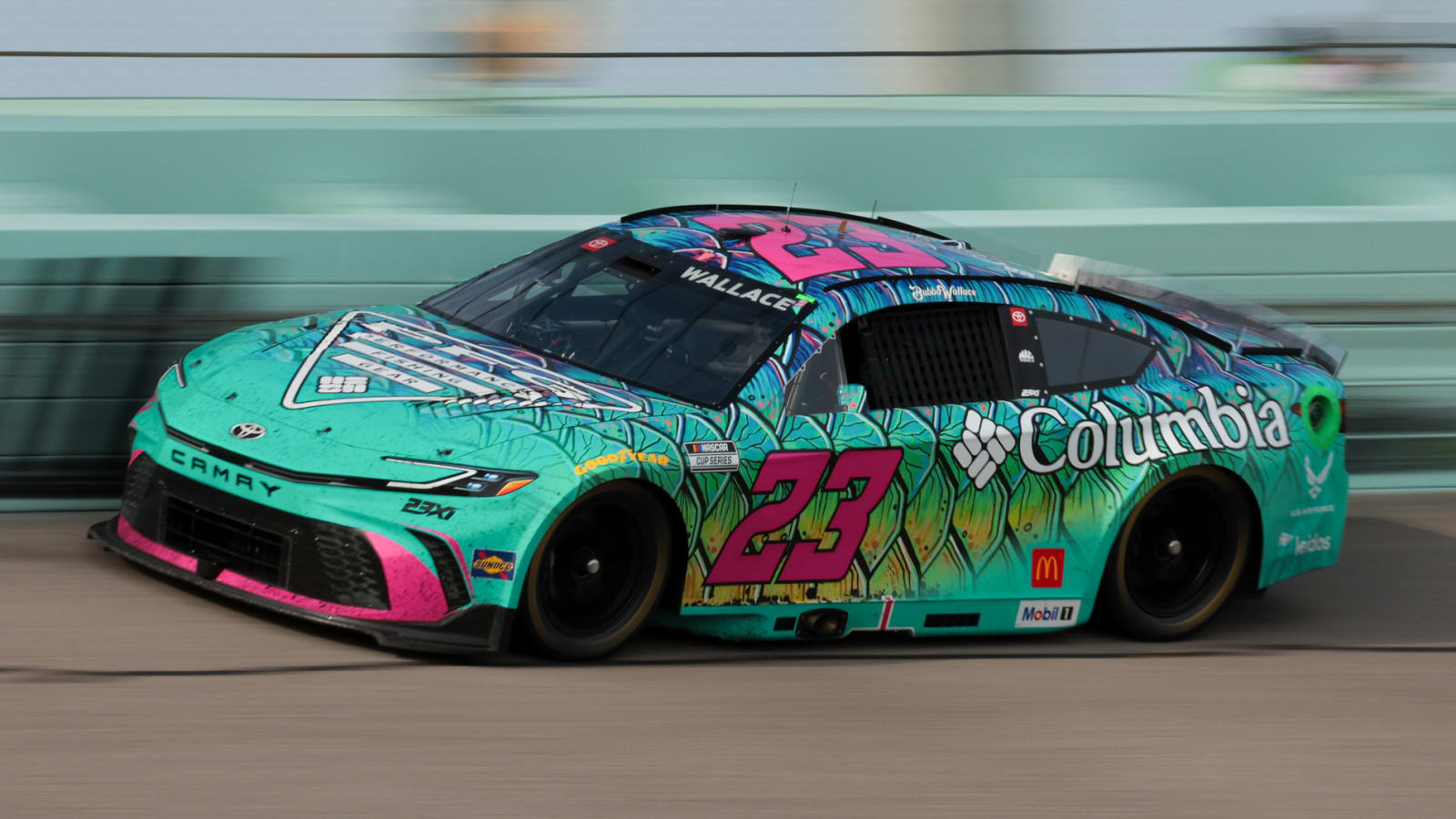 Wallace runs a complete race to third-place finish at Homestead