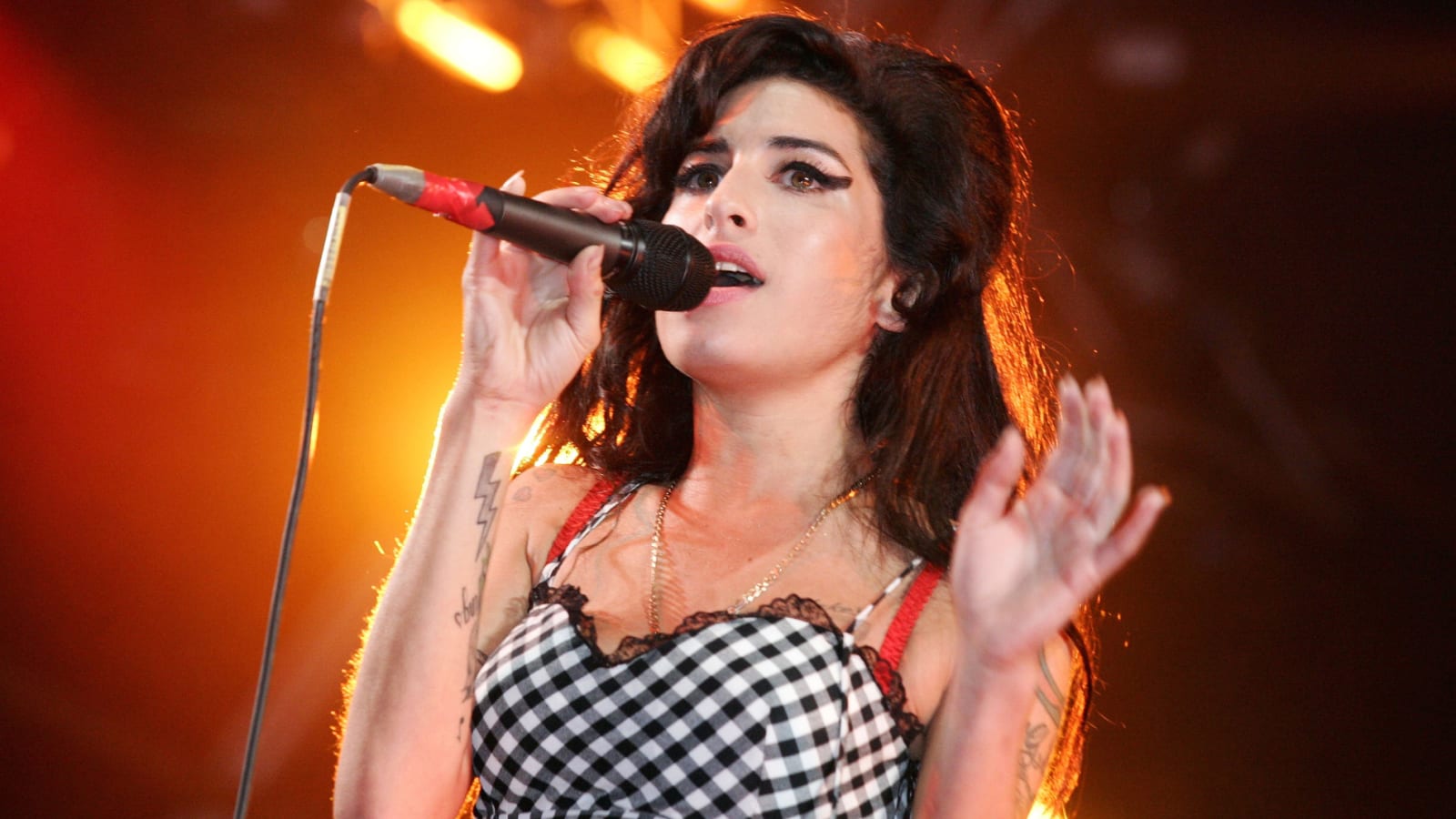 The 23 most iconic hairstyles in pop culture history