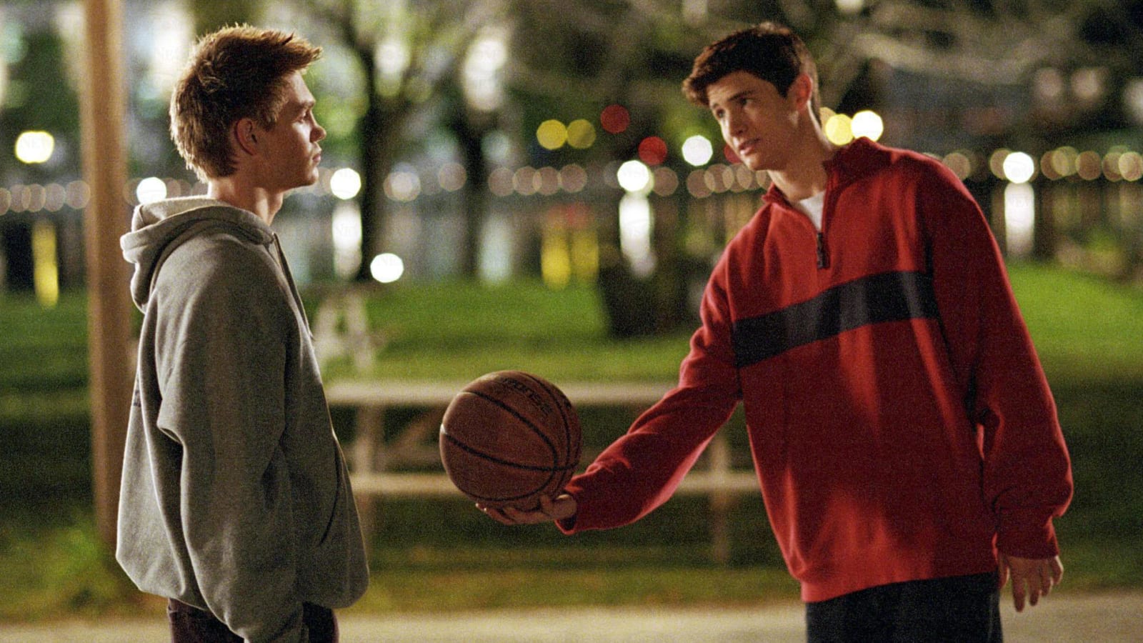 20 of our favorite fictional high school and college jocks