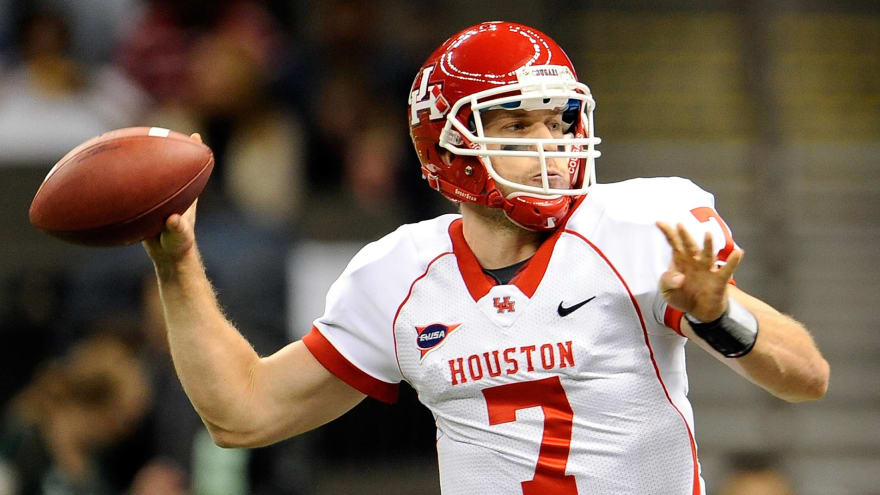 The 'CFB leaders in passing yards' quiz