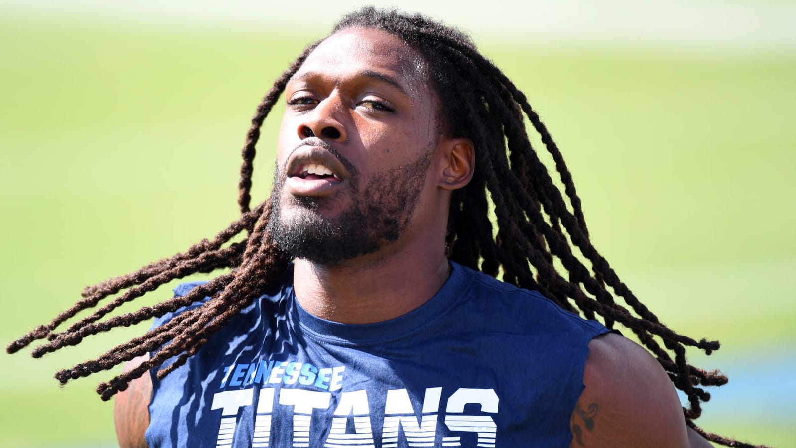 Jadeveon Clowney might need surgery for knee injury?