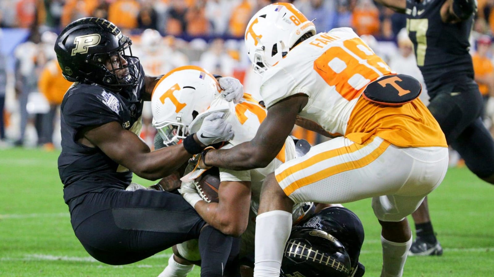 Rules expert weighs in on controversial play in Music City Bowl