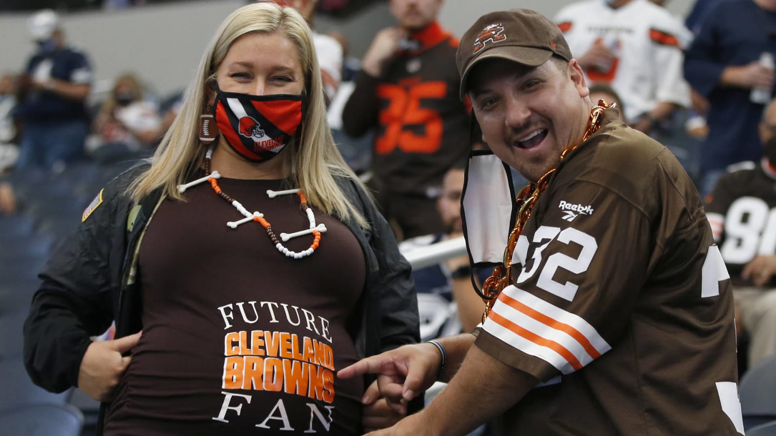 Browns raise ticket prices, plan for full stadium in 2021