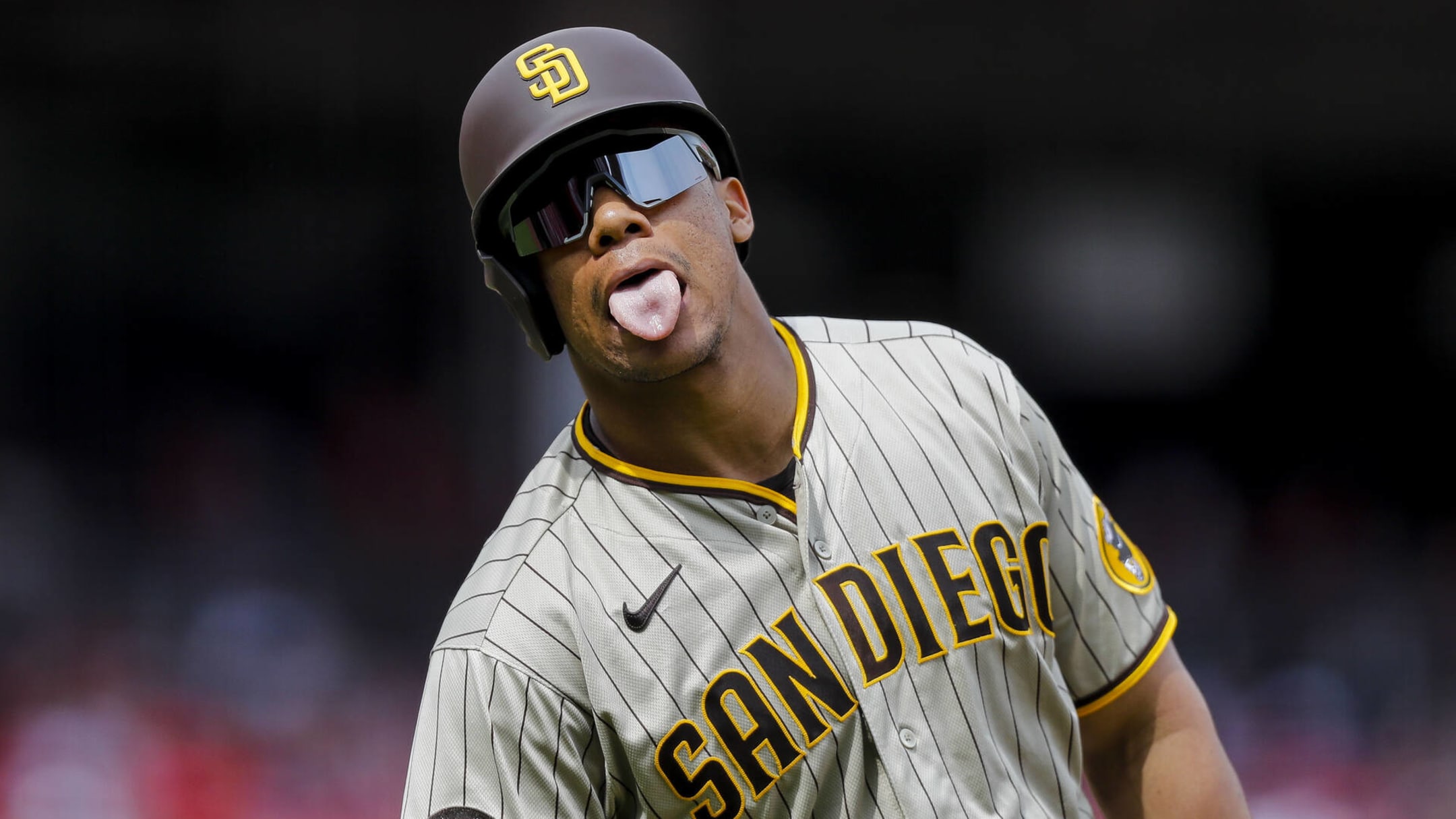 What's going on with Snell's eyes? : r/Padres