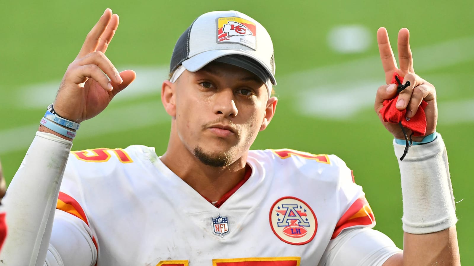 Patrick Mahomes saves receipt on OBJ tweet