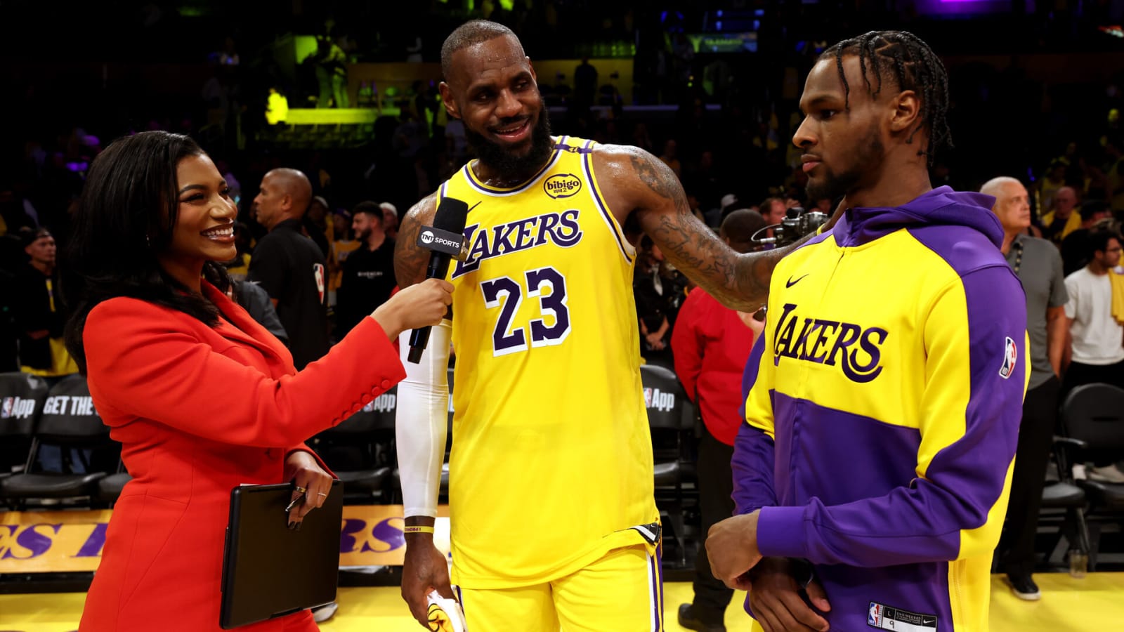 Watch: LeBron James gives Bronny advice before debut