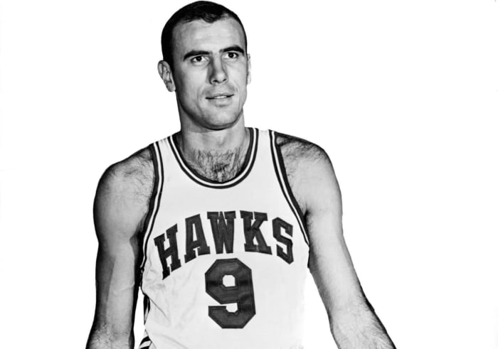 1954: Bob Pettit