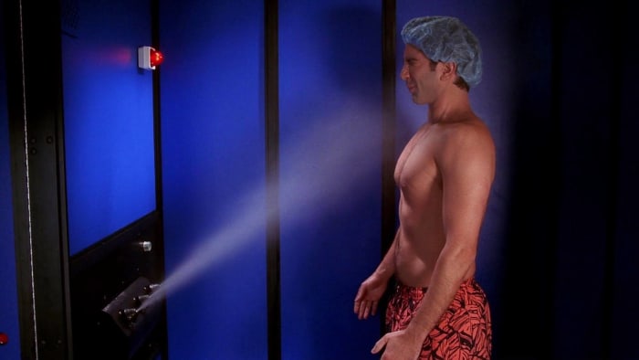 “The One with Ross’s Tan” (10x03)