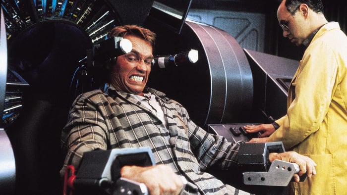 “Total Recall” (1990)