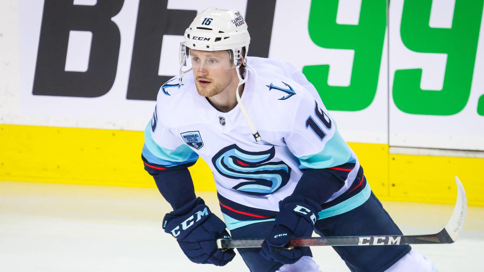 Jared McCann signs five-year, $25M contract with Kraken