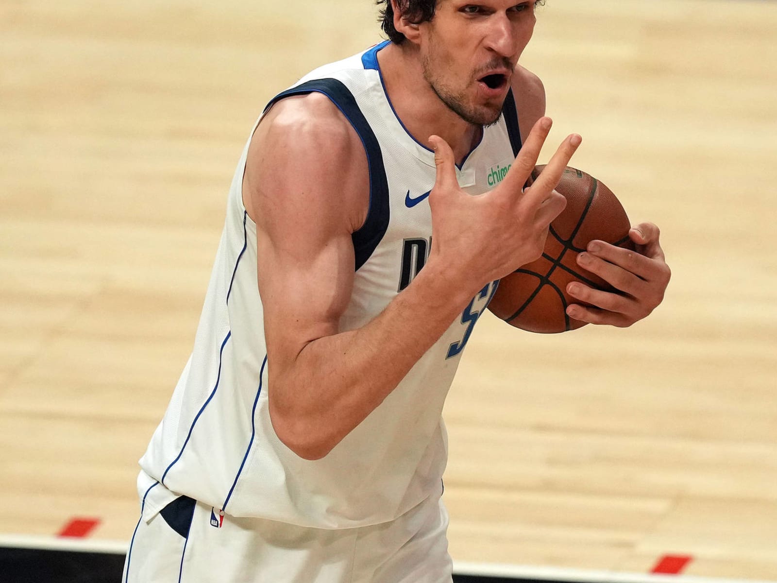 Boban Marjanovic signing a $7 million contract with Mavs