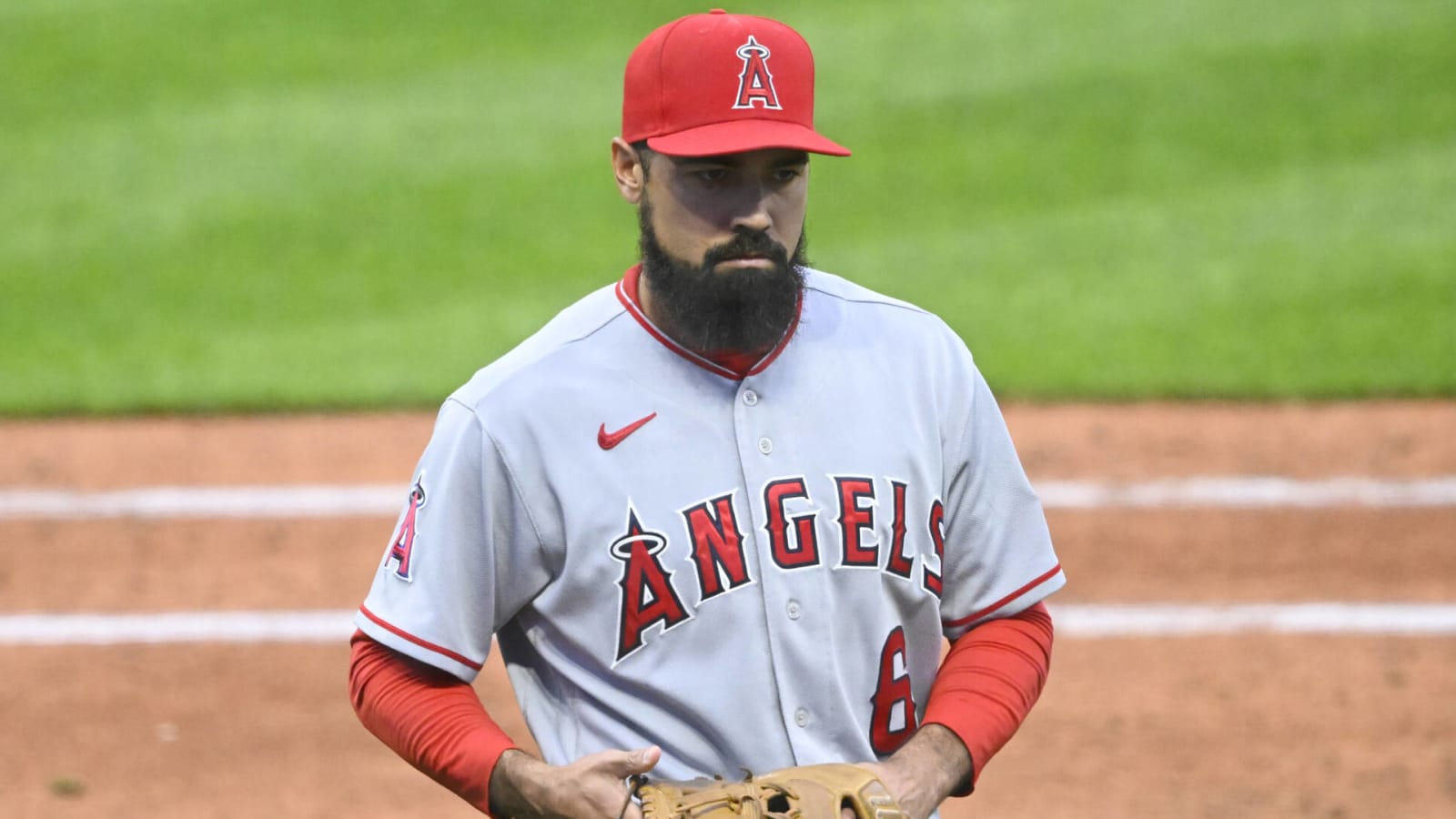 Angels 3B won't face charges after altercation with fan