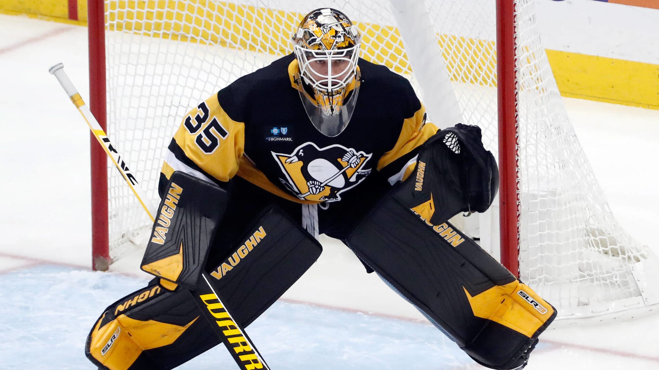 Penguins' Tristan Jarry Forced To Leave Winter Classic With Apparent Injury  