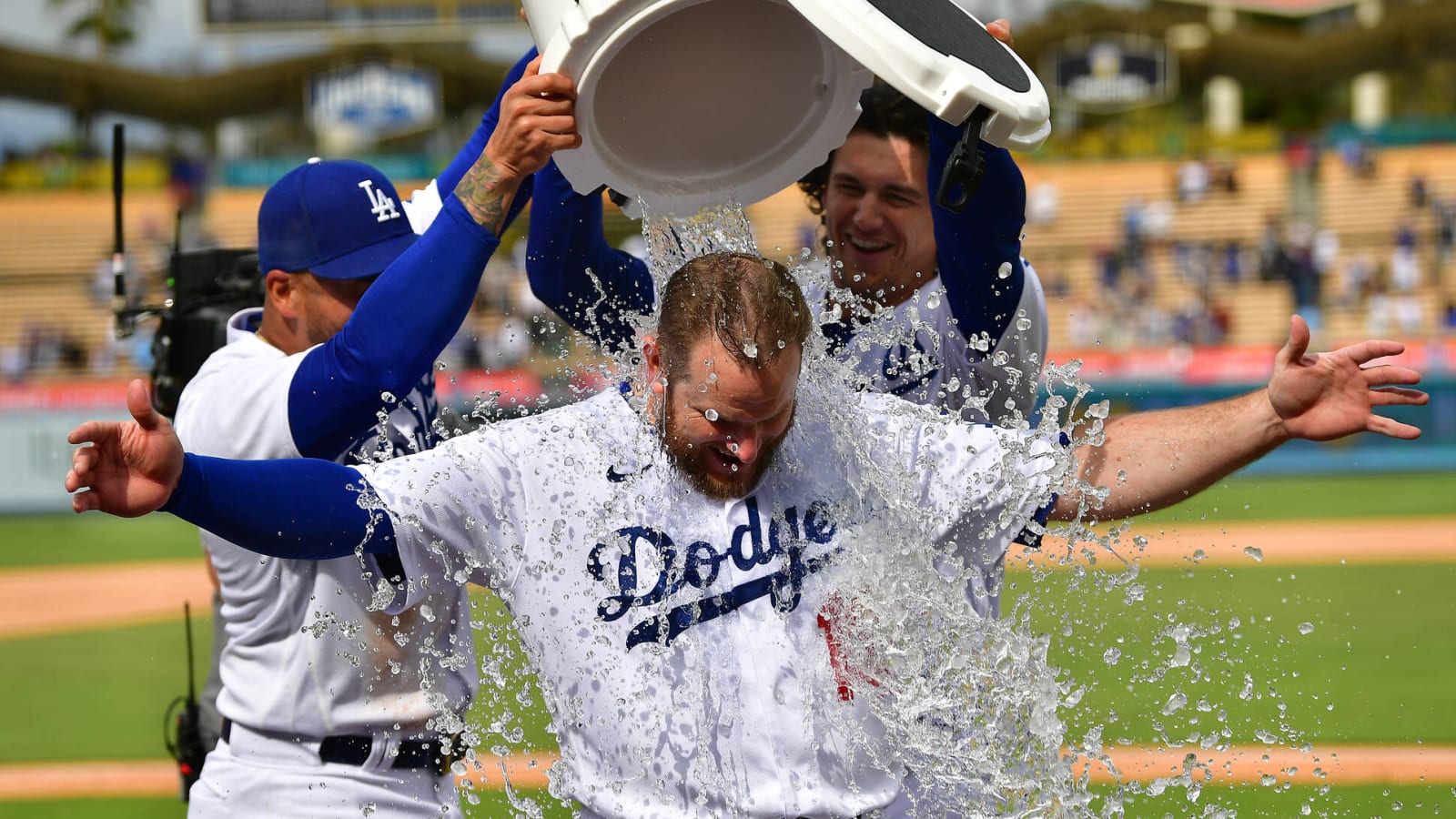 Muncy's walk-off grand slam made Dodger Stadium history