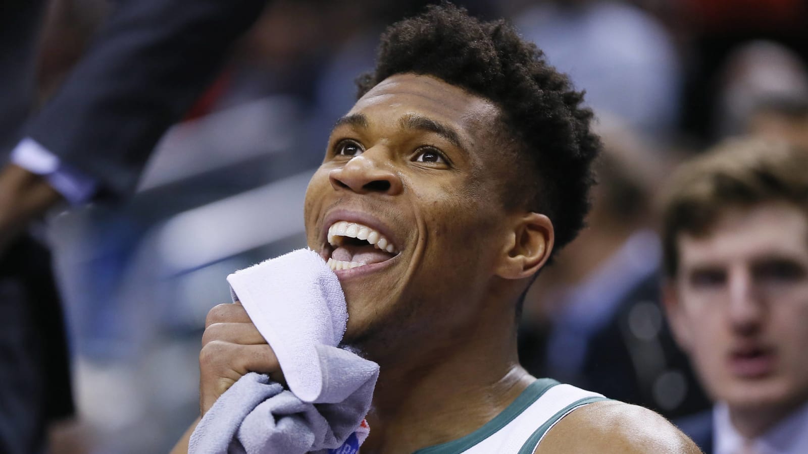 Giannis has funny response to signing extension
