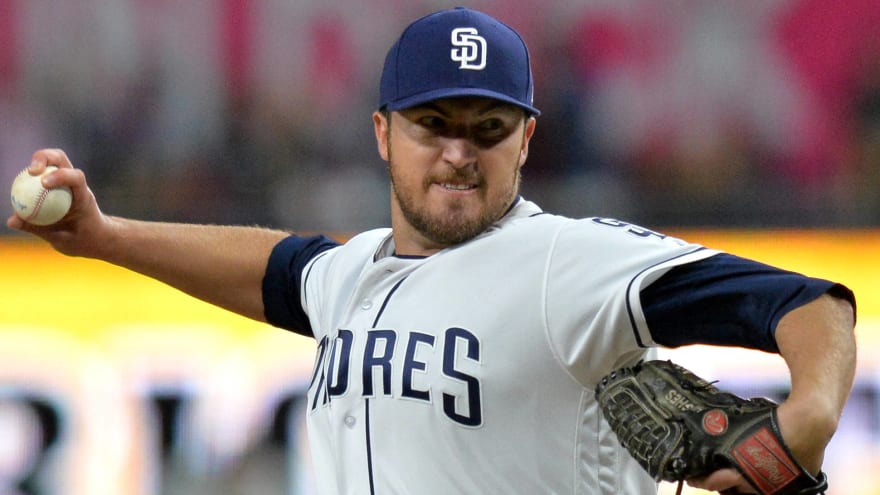 Ex Yankees Pitcher Takes Funny Shot At Blue Jays Stadium Yardbarker Each day we scour the depths of internet humor to find the cream of the comedy crop. yardbarker com