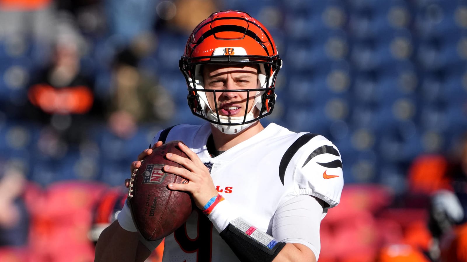 Burrow offers funny reason for Bengals mostly avoiding COVID